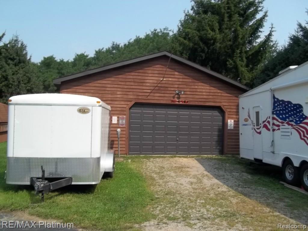 2274 Sexton Road Howell, MI 48843 - Photo 31 of 44 111_7117.jpg
