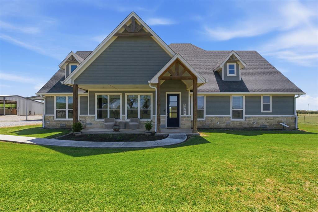 4095 Agnes Circle Springtown, TX 76082 - Photo 1 of 40
