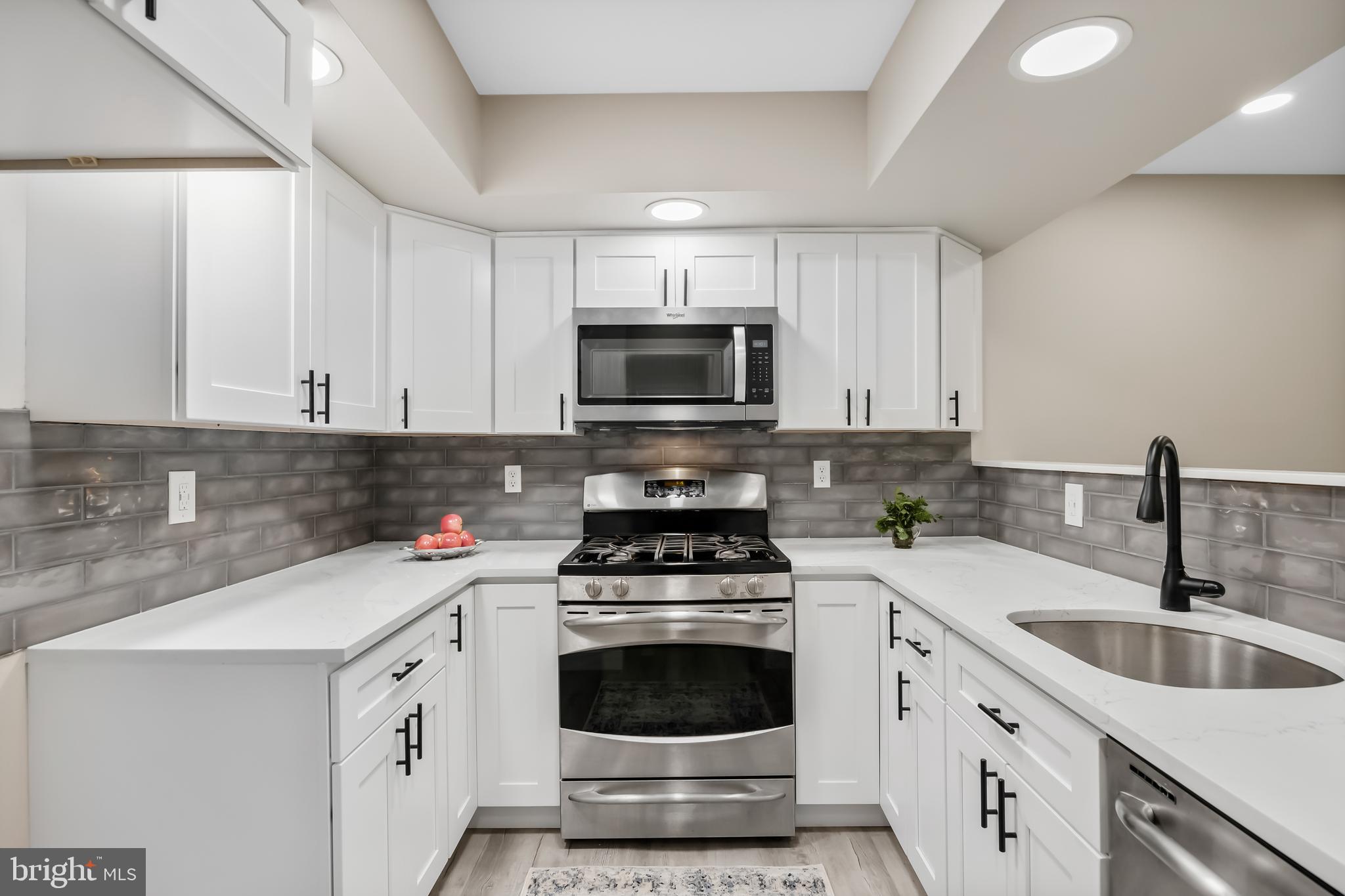 549 Fairview Road Medford, NJ 08055 - Photo 7 of 37