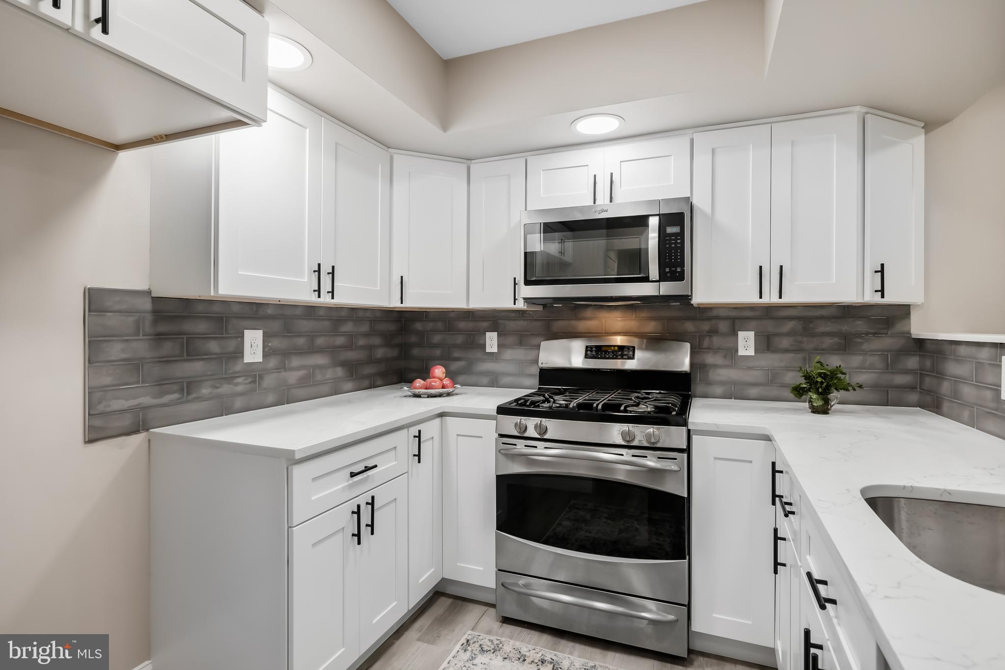 549 Fairview Road Medford, NJ 08055 - Photo 8 of 37