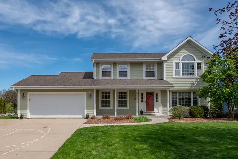 $515,000 | N75W23408 North Ridgeview Circle, Sussex, WI 53089