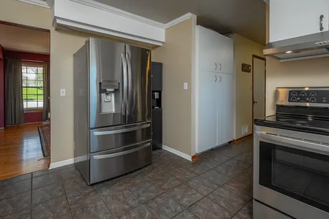 $515,000 | N75W23408 North Ridgeview Circle, Sussex, WI 53089