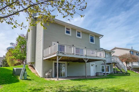 $515,000 | N75W23408 North Ridgeview Circle, Sussex, WI 53089