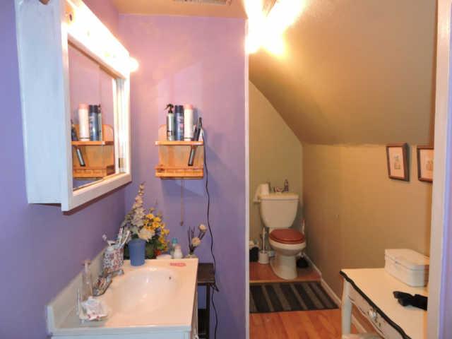 410 South Spring Street Manchester, TN 37355 - Photo 11 of 20 House-Bathroom
