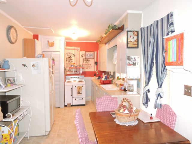 410 South Spring Street Manchester, TN 37355 - Photo 5 of 20 House-Kitchen