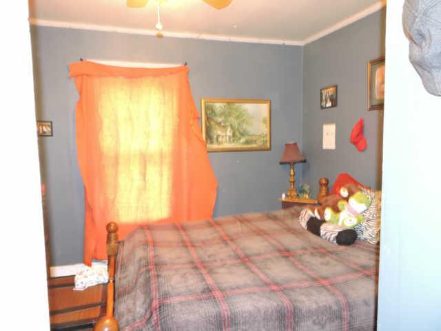 410 South Spring Street Manchester, TN 37355 - Photo 7 of 20 House-Bedroom