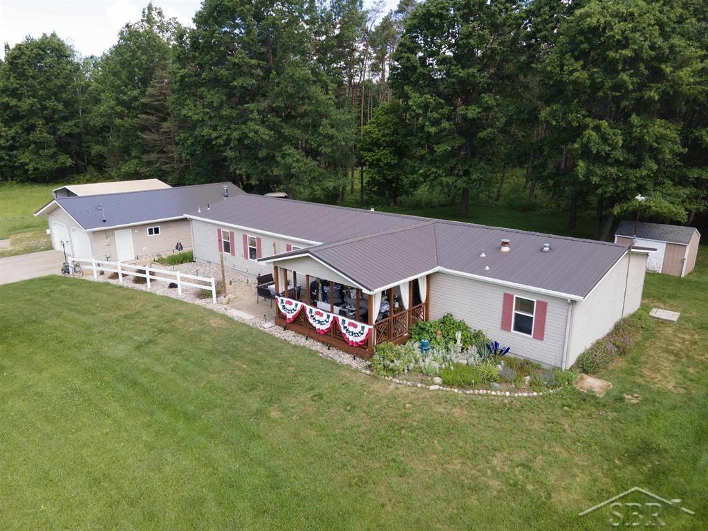 2202 West Huckleberry Road Sanford, MI 48657 - Photo 2 of 64