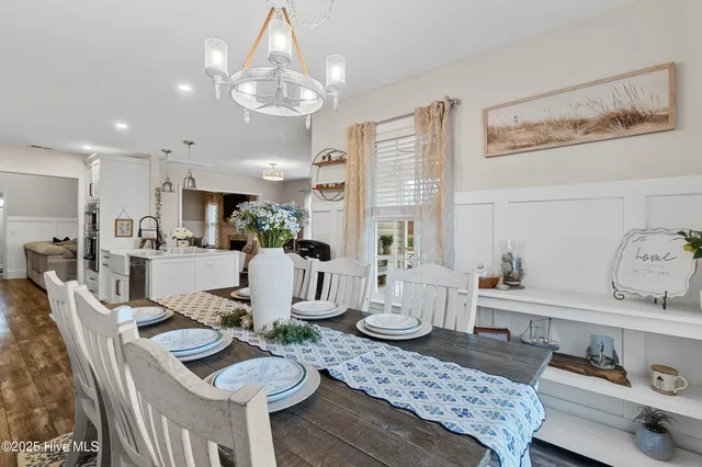 $575,000 | 4809 West Grove Drive, Wilmington, NC 28409