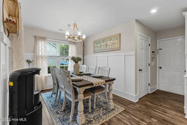 $575,000 | 4809 West Grove Drive, Wilmington, NC 28409