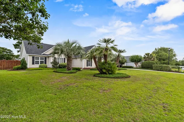 $575,000 | 4809 West Grove Drive, Wilmington, NC 28409