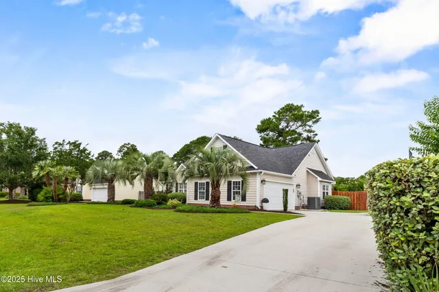 $575,000 | 4809 West Grove Drive, Wilmington, NC 28409