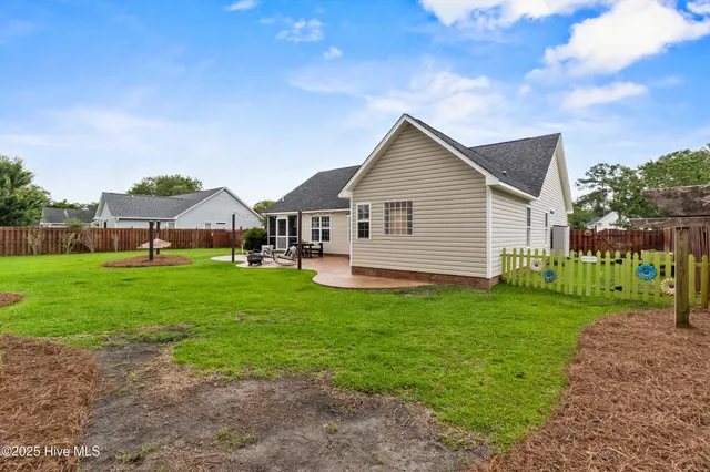 $575,000 | 4809 West Grove Drive, Wilmington, NC 28409