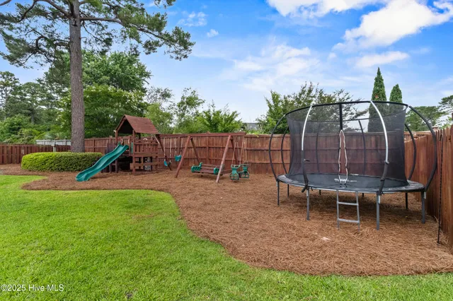 $575,000 | 4809 West Grove Drive, Wilmington, NC 28409