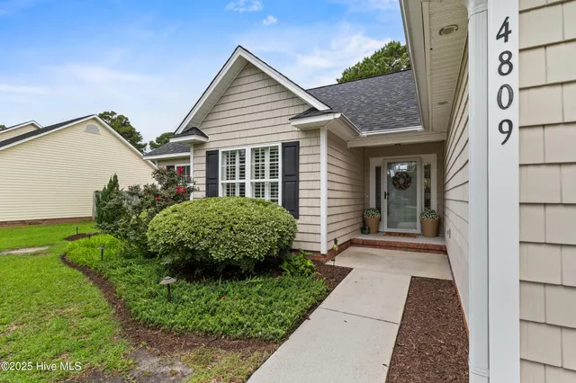 $575,000 | 4809 West Grove Drive, Wilmington, NC 28409