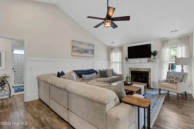 $575,000 | 4809 West Grove Drive, Wilmington, NC 28409