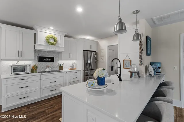 $575,000 | 4809 West Grove Drive, Wilmington, NC 28409