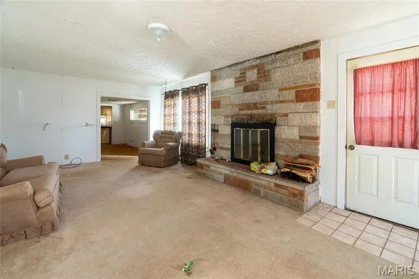 $49,000 | 712 South Mulkey Street, Christopher, IL 62822