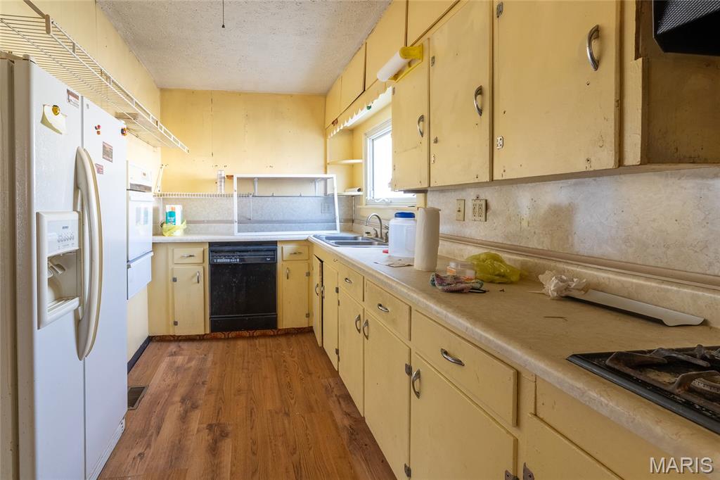 712 South Mulkey Street Christopher, IL 62822 - Photo 7 of 29