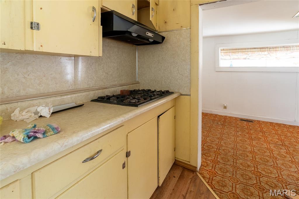 712 South Mulkey Street Christopher, IL 62822 - Photo 9 of 29