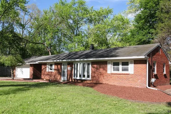 $2,400 | 5900 Wright Drive, Troy, MI 48098