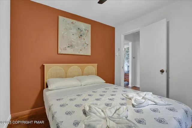 $310,000 | 216 Sutton Place, Pocono Summit, PA 18346