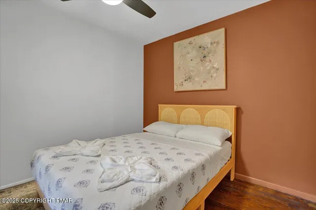 $310,000 | 216 Sutton Place, Pocono Summit, PA 18346