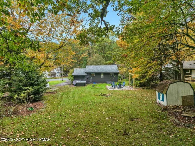 $310,000 | 216 Sutton Place, Pocono Summit, PA 18346