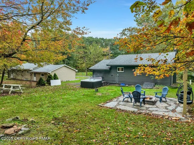 $310,000 | 216 Sutton Place, Pocono Summit, PA 18346