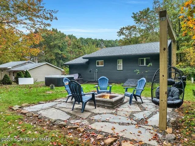 $310,000 | 216 Sutton Place, Pocono Summit, PA 18346