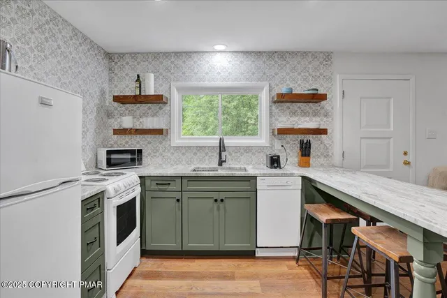 $310,000 | 216 Sutton Place, Pocono Summit, PA 18346