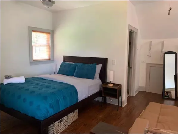 $2,000 | 2284 Cottage Grove Avenue Southeast, Unit CARRIAGE, Atlanta, GA 30317