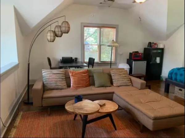 $2,000 | 2284 Cottage Grove Avenue Southeast, Unit CARRIAGE, Atlanta, GA 30317