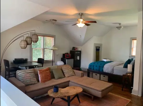 $2,000 | 2284 Cottage Grove Avenue Southeast, Unit CARRIAGE, Atlanta, GA 30317