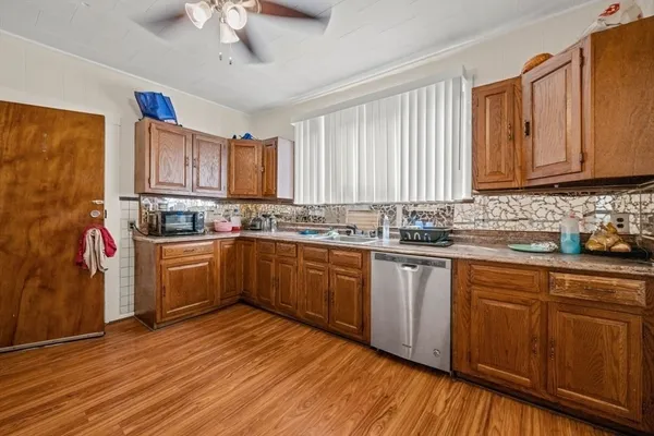 $3,500 | 152 Glen Street, Unit 2, Somerville, MA 02145