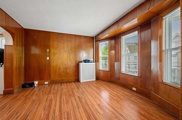 $3,500 | 152 Glen Street, Unit 2, Somerville, MA 02145