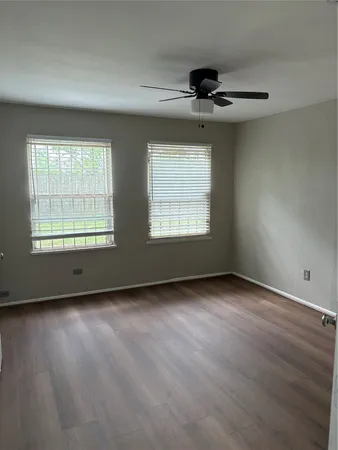 $2,000 | 5914 Ridgeway Drive, Houston, TX 77033