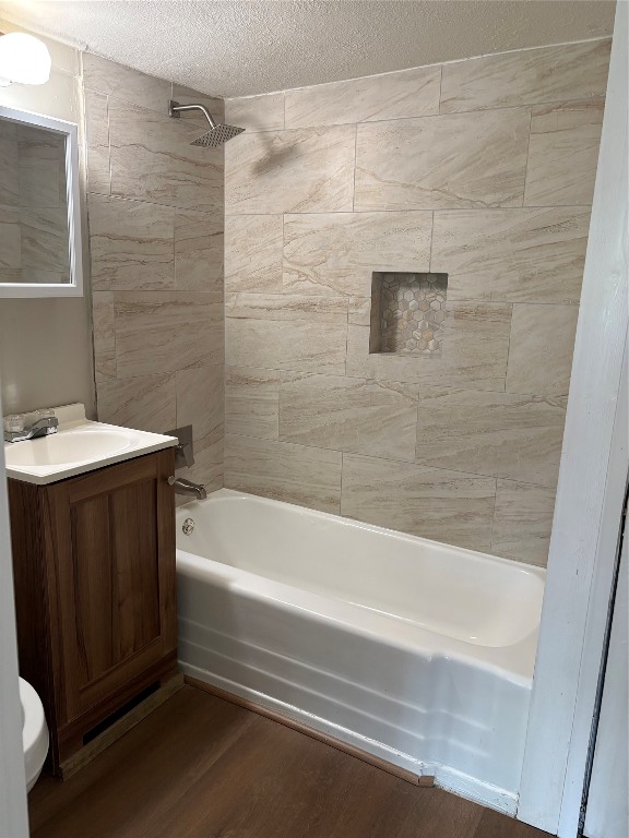 5914 Ridgeway Drive Houston, TX 77033 - Photo 20 of 21 Bath #2