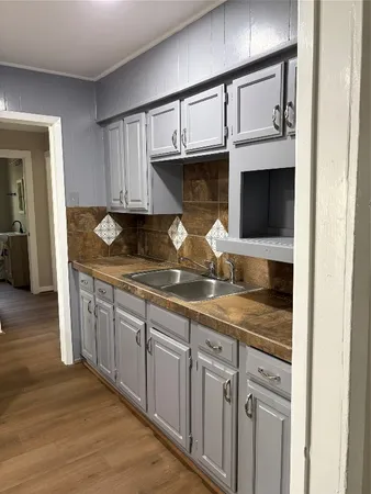 $2,200 | 5914 Ridgeway Drive, Houston, TX 77033