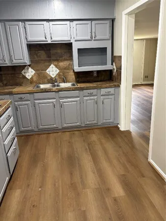 $2,200 | 5914 Ridgeway Drive, Houston, TX 77033