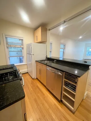 $3,500 | 13 Howard Street, Unit 1, Cambridge, MA 02139