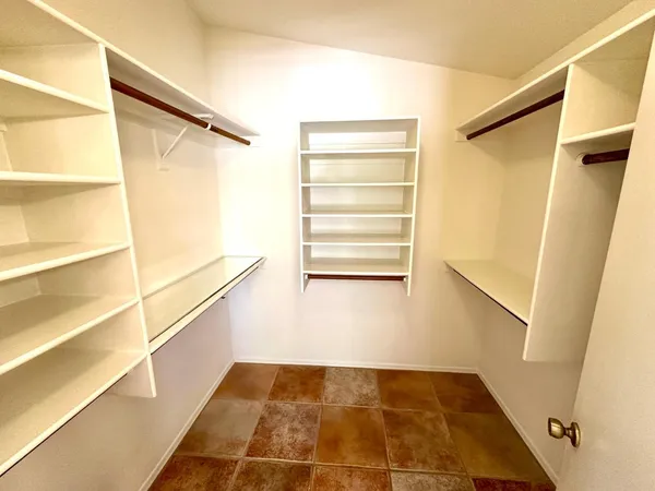 $2,195 | 2914 East Woodland Drive, Phoenix, AZ 85048