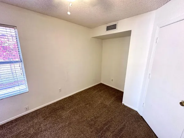 $2,195 | 2914 East Woodland Drive, Phoenix, AZ 85048