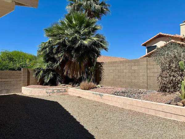 $2,195 | 2914 East Woodland Drive, Phoenix, AZ 85048