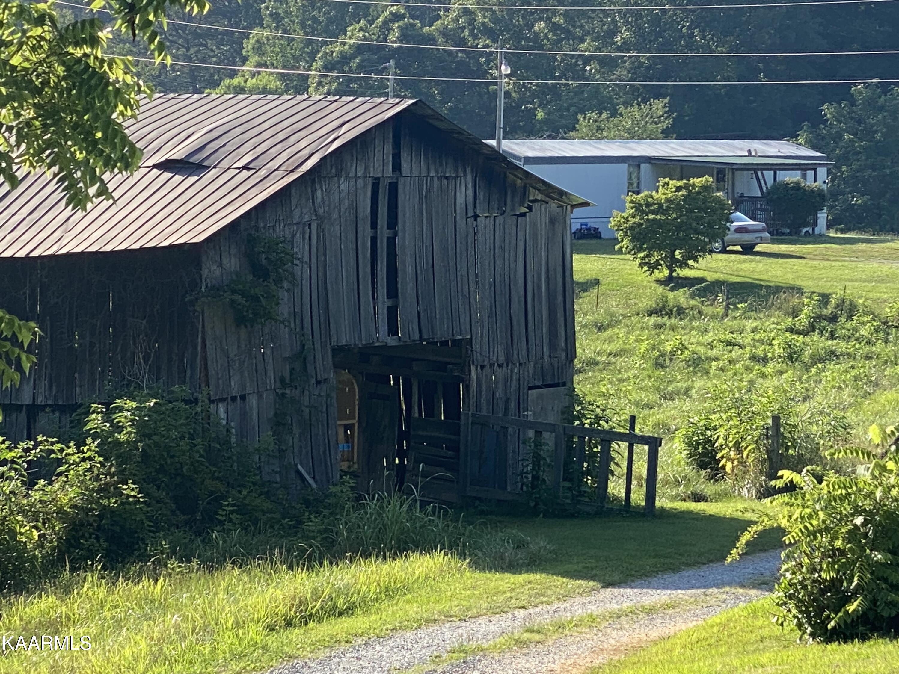 281 Nunn Hollow Road Harrogate, TN 37752 - Photo 2 of 38 IMG-8369