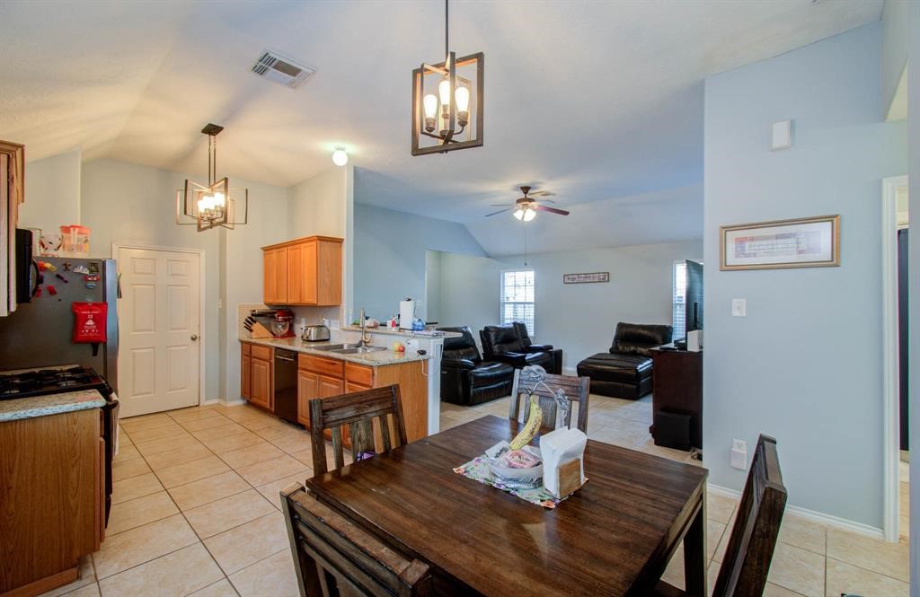 4010 Bealey Lane Houston, TX 77047 - Photo 13 of 29 Gallery Image 13