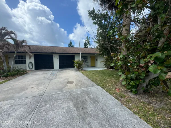 $2,200 | 121 Franklyn Avenue, Indialantic, FL 32903