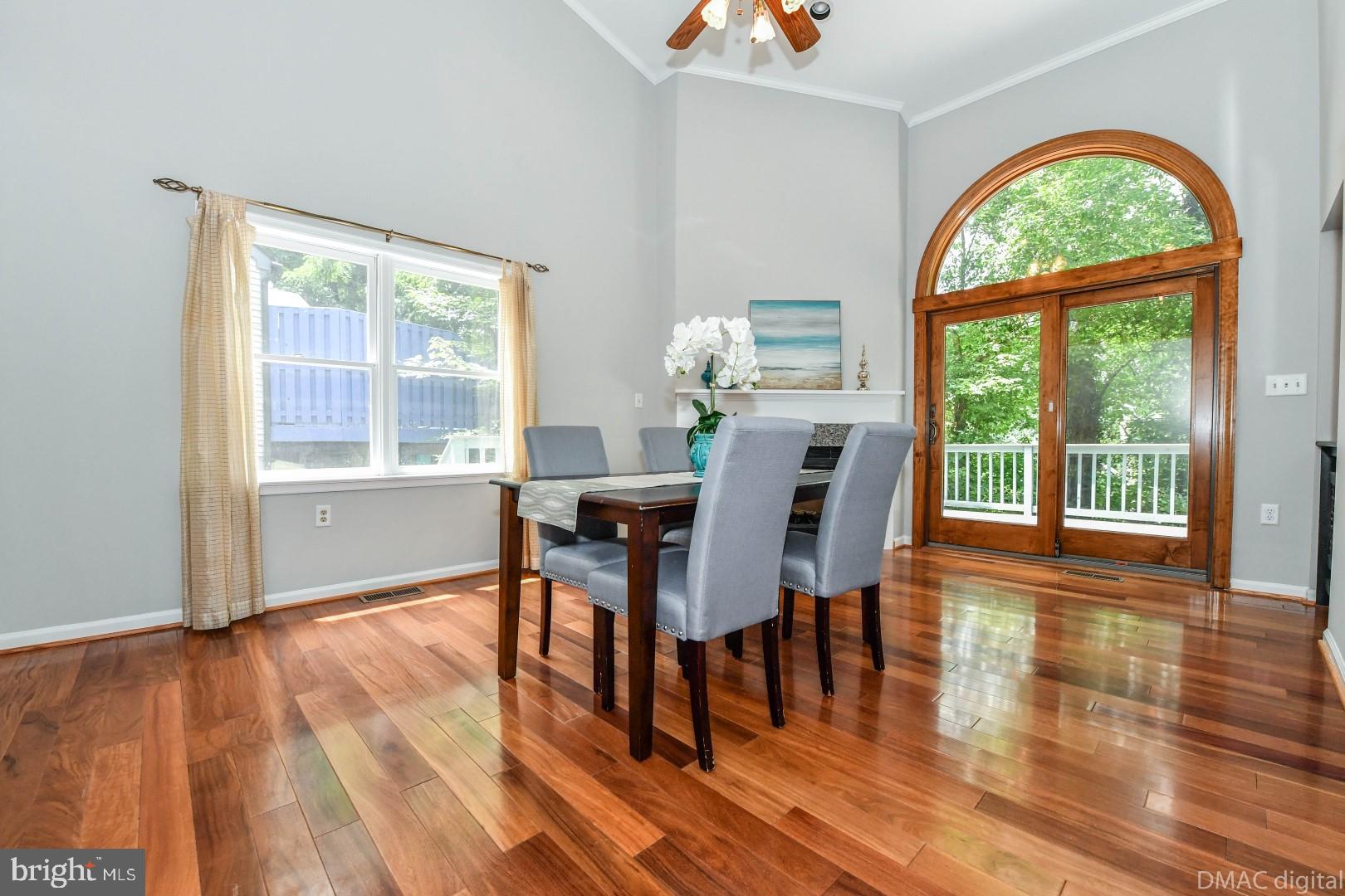 Dining room w door to deck