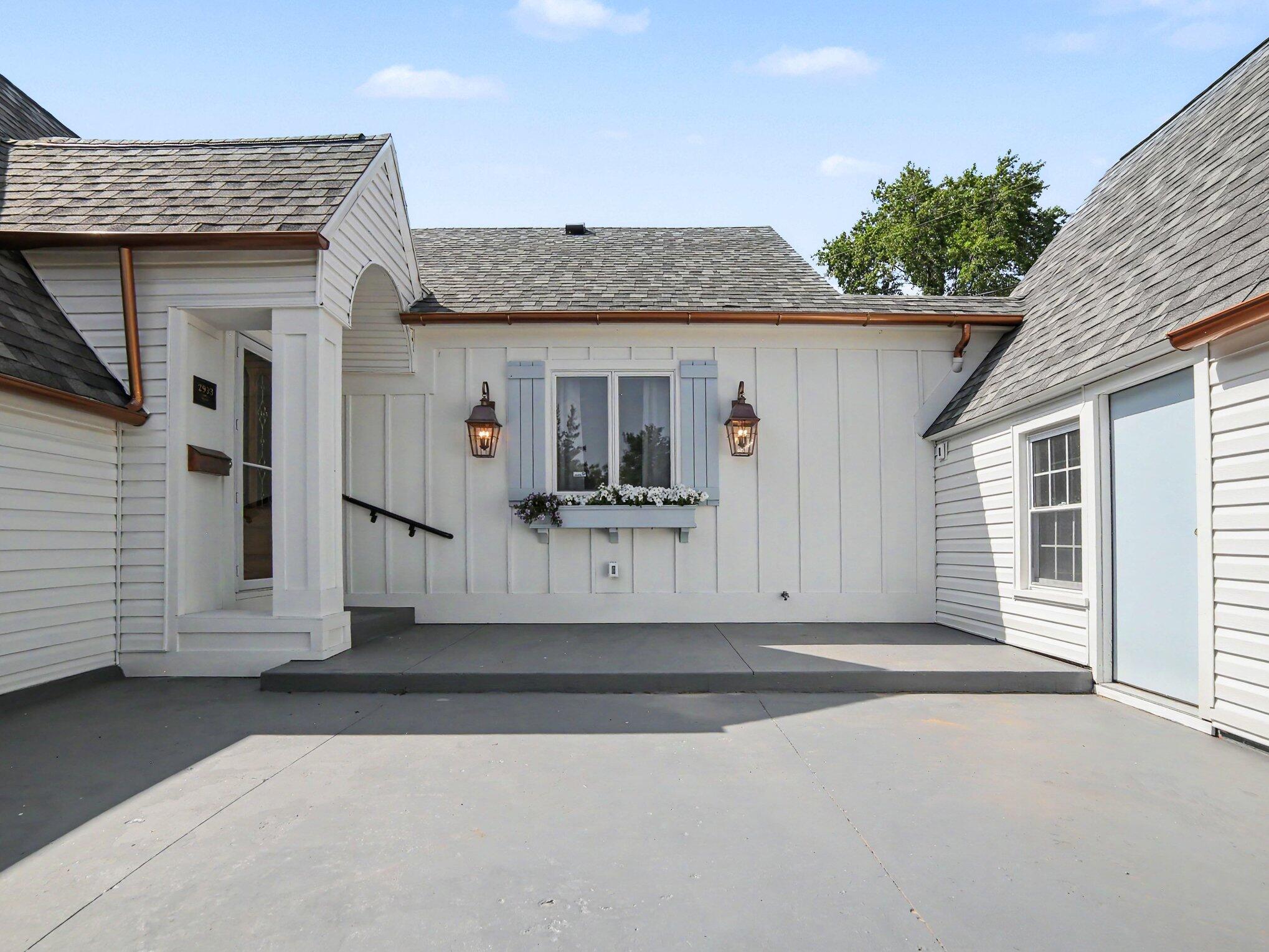 2933 Dawes Road Muskegon, MI 49441 - Photo 3 of 77 006_file_4699