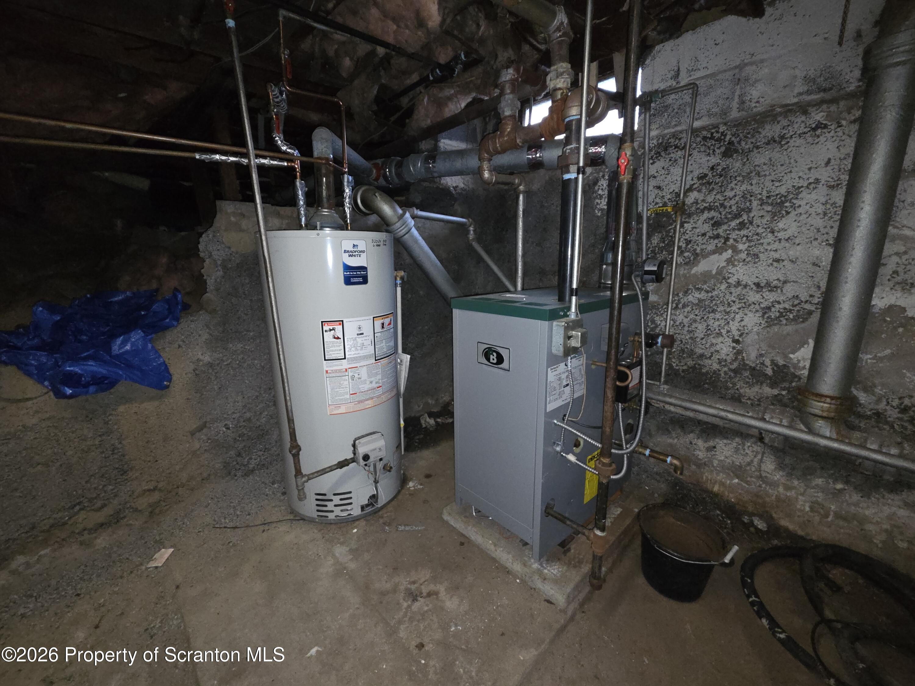 521 Albion Street Scranton, PA 18508 - Photo 19 of 22 a view of a room with gym equipment