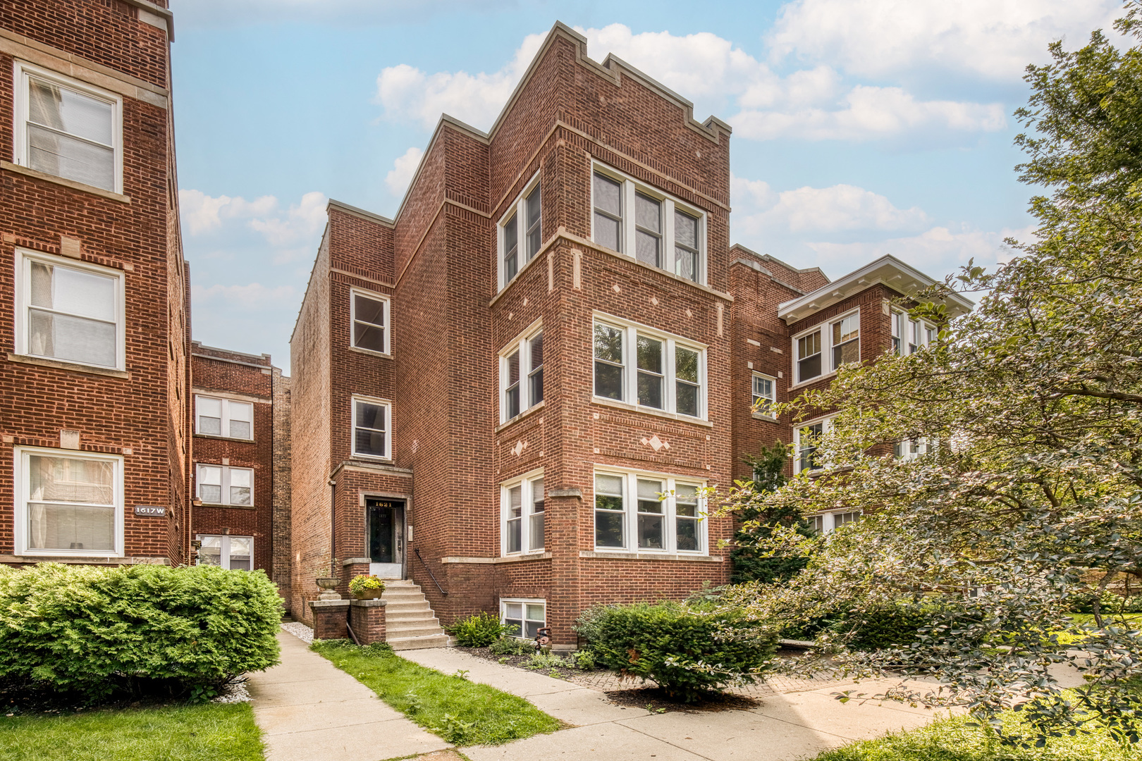 1621 West Rascher Avenue, Unit 3 Chicago, IL 60640 - Photo 1 of 22 Gallery Image 1